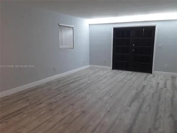 10905 N Kendall Dr APT 308, Miami, FL 33176