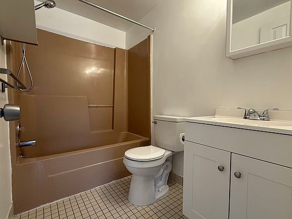 3rd image of 2661 Main St APT 3