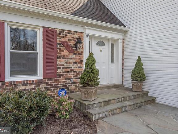 2nd image of 12113 Metcalf Cir
