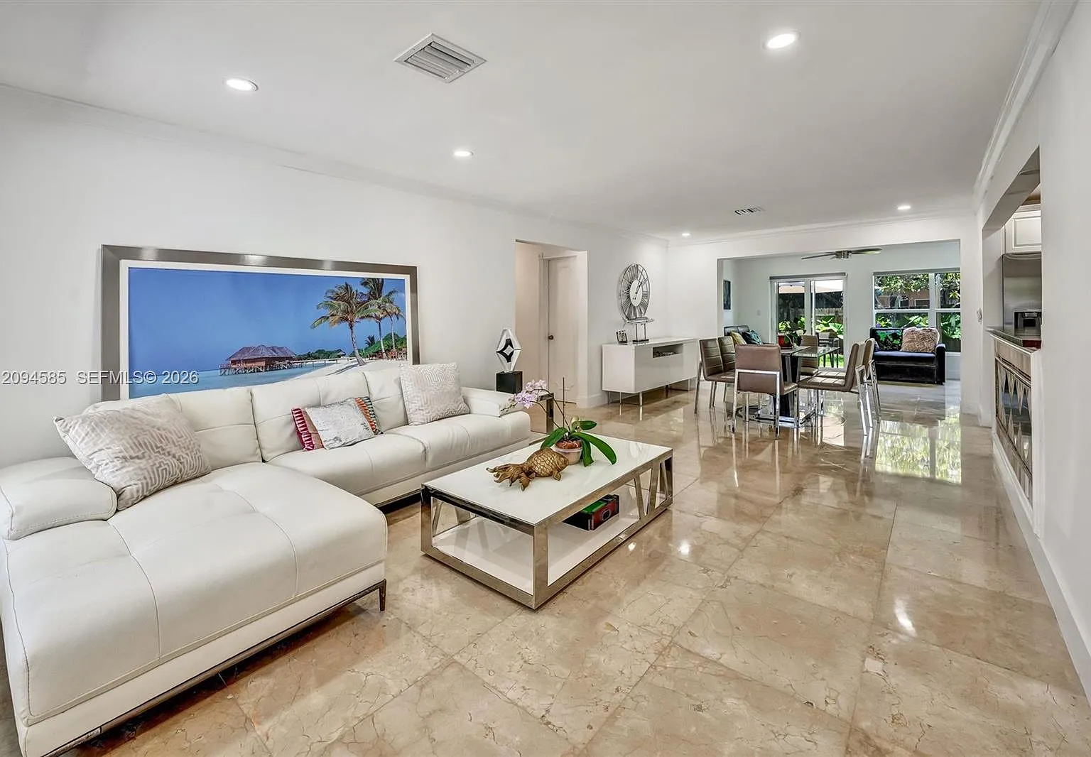 Hallandale Beach — Photo 4