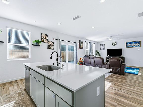 4th image of 6293 W Willis Ave