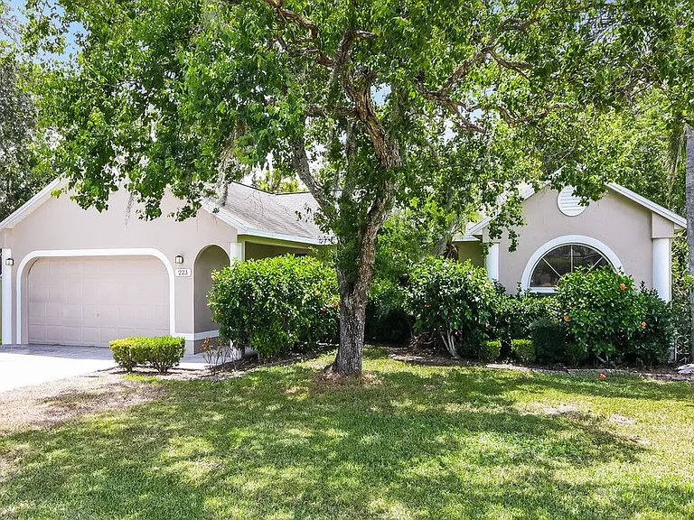 223 Bent Oak Loop — Photo 3