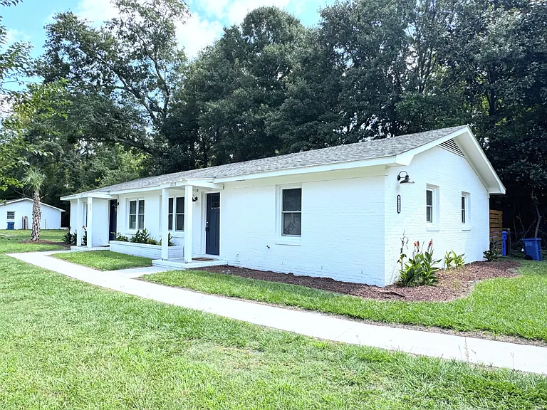 4213 Peachtree Ave — Photo 3