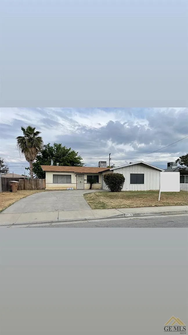 3912 Raider Dr photo 1