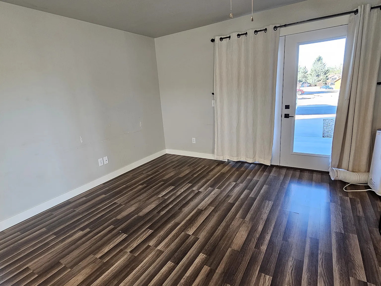 2 bed, 836 sqft, $1,650 — Photo 2