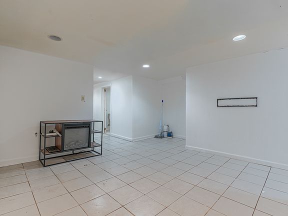 3rd image of 1029 John Glenn Dr #2