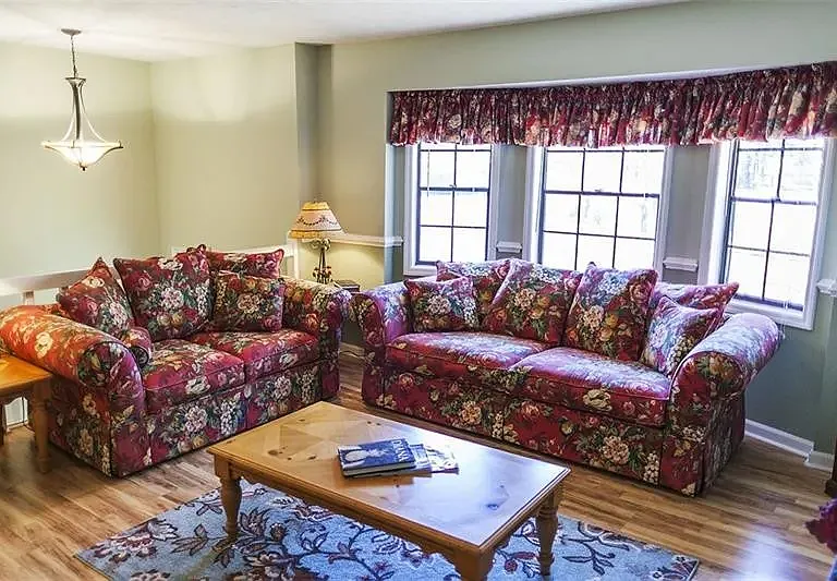 Ember Cir — Photo 8