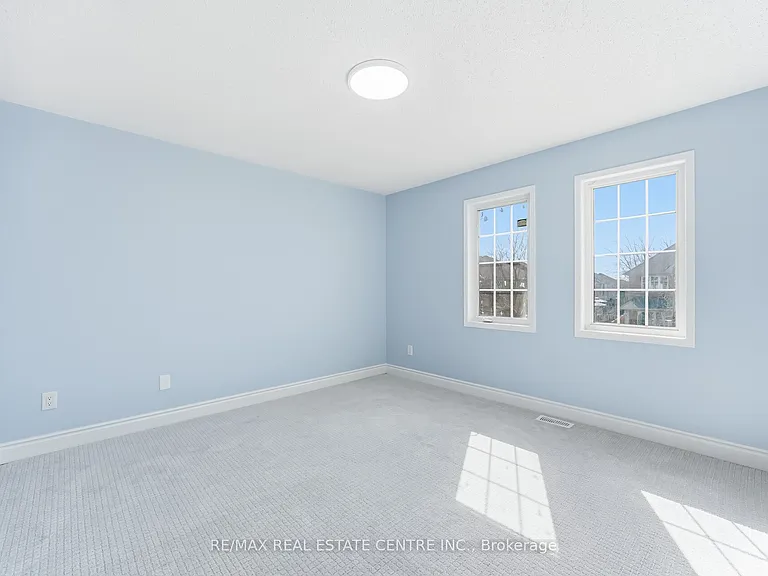 15 Heatherdale Dr — Photo 27