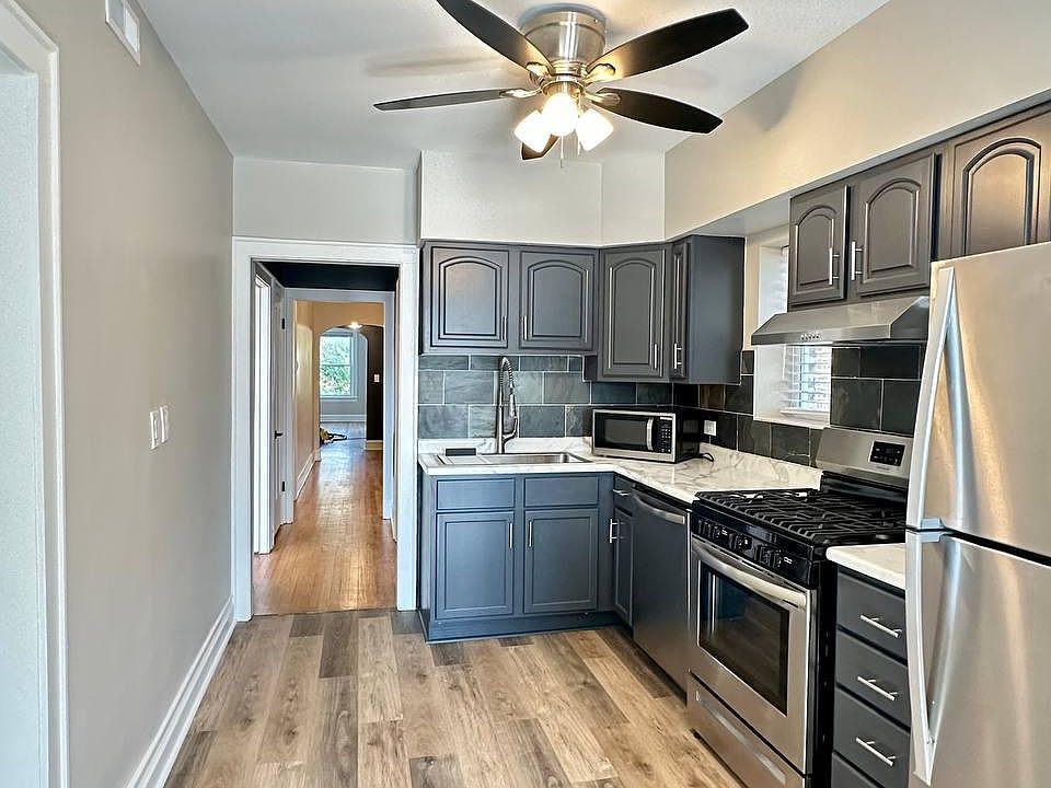 1st image of 5418 N Artesian Ave #2