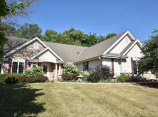 W147N9717 Emerald Ln, Germantown, WI 53022