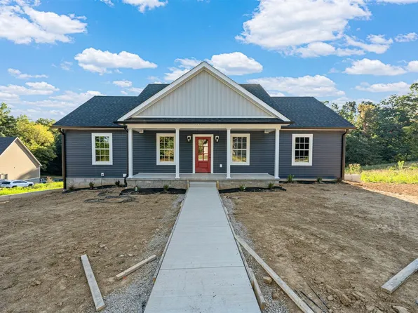 373 Woosley Dr, Smiths Grove, KY 42171