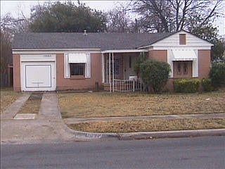 5th image of 10422 Desdemona Dr