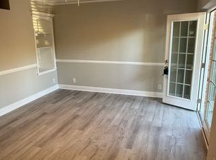 6980 Roswell Rd UNIT B16, Sandy Springs, GA 30328
