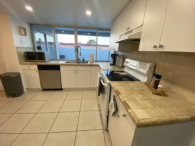 7501 Biltmore Blvd — Photo 2