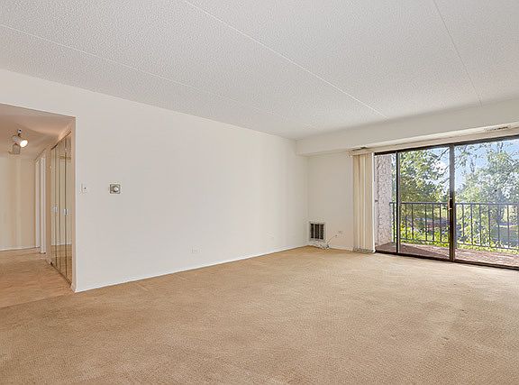 4th image of 350 Plum Creek Dr APT 105