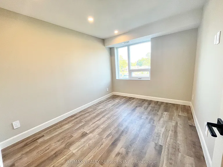 34 Norman St #213 — Photo 10