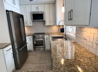 221 Macrae Rd, Colchester, VT 05446