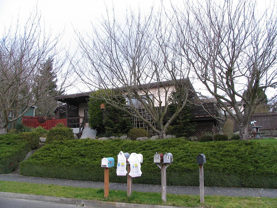 2nd image of 1817 Wilson Ave