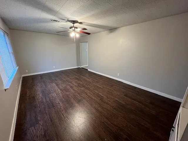 3 bed, 1058 sqft, $1,300 — Photo 4