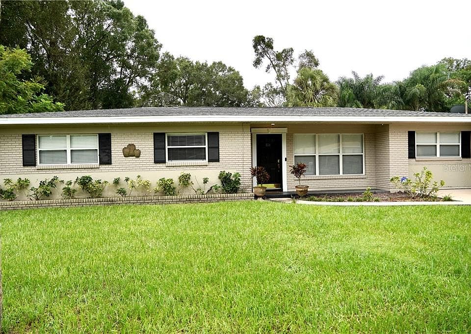 1st image of 804 W 124th Ave