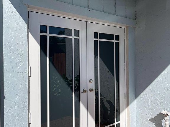 Hurrican impact door