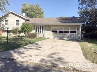23 N 17th Ave, Canton, IL 61520