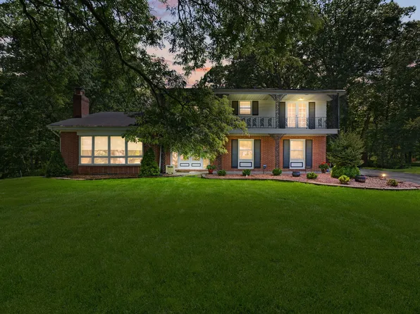 20864 Thornwood Dr, Olympia Fields, IL 60461