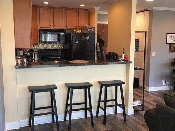 4th image of 5950 Oakwood Dr APT 1F