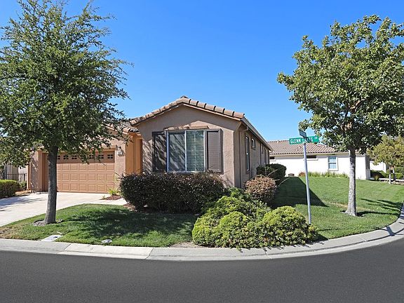 3rd image of 332 Glenn Lakes Drive