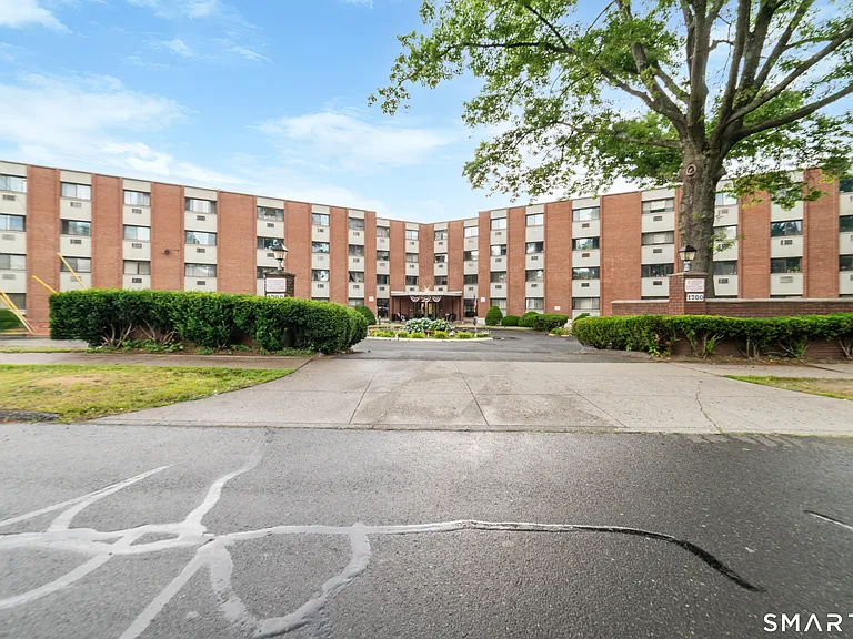 1700 Broadbridge Ave #B33 — Photo 19