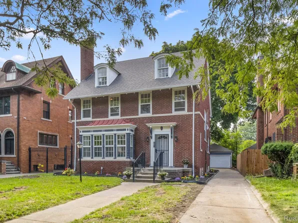 2067 W Boston Blvd, Detroit, MI 48206