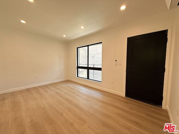 4th image of 540 Indiana Ave APT 4