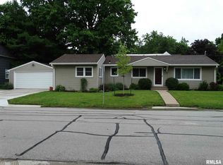 847 32nd Ave, Moline, IL 61265