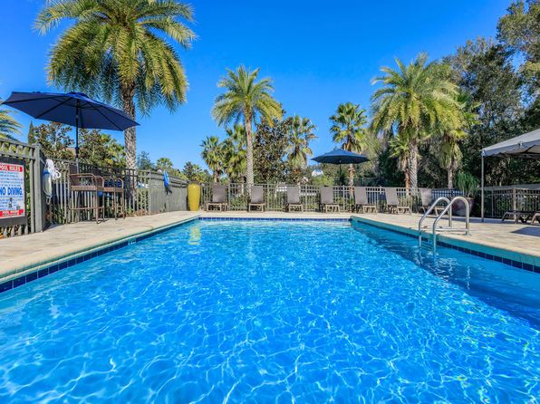 Carmendy Square Townhomes | 367 Sunny Oaks Way, Lady Lake, FL