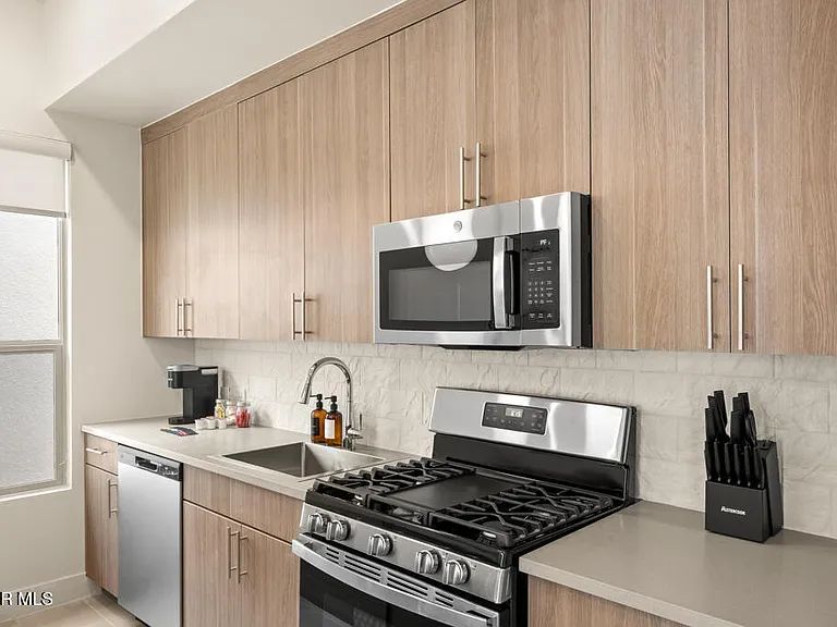 828 Acton St #2 — Photo 8