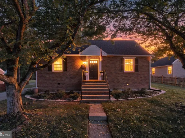 2902 Summerfield Rd, Falls Church, VA 22042