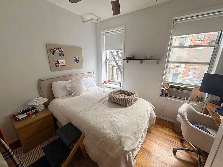 521 E 12th St #5 — Photo 2