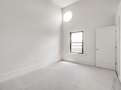 105 William St — Photo 7