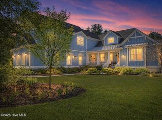 104 Grey Moss Ct, Hampstead, NC 28443