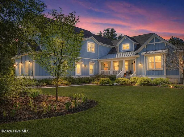 104 Grey Moss Court, Hampstead, NC 28443