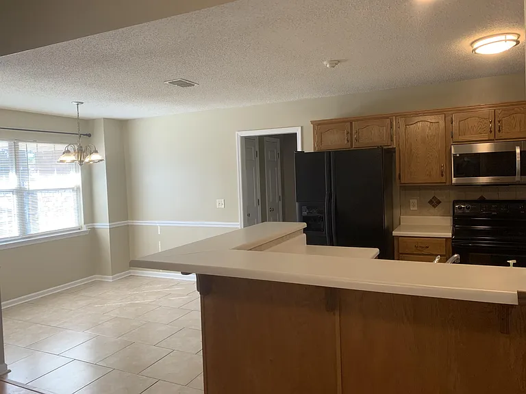 P023-1169 Cumberland Dr — Photo 6