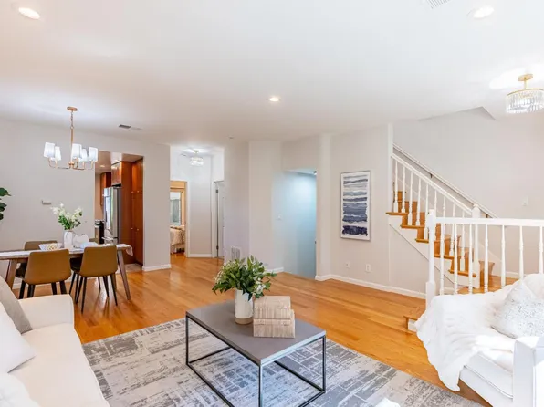975 La Mesa Ter Unit H, Sunnyvale, CA 94086