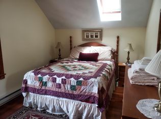 158 E Genesee St #B, Skaneateles, NY 13152