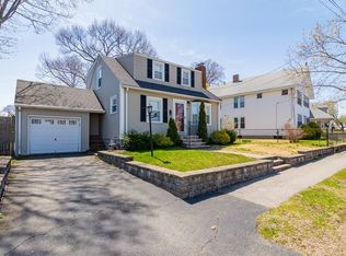 73 Pelican Rd, Quincy, MA 02169