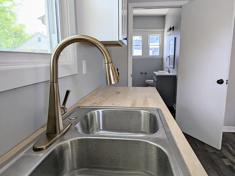 1004 S Beech St — Photo 13