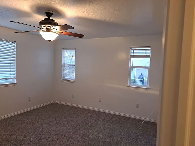 1144 S 1420 E — Photo 10