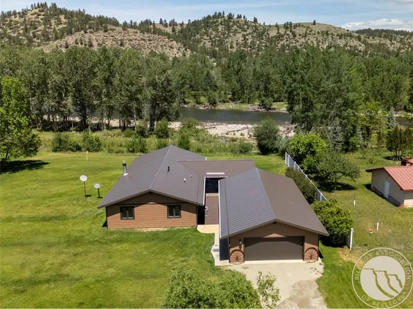 43 Lower Hawk Valley Rd, Columbus, MT 59019