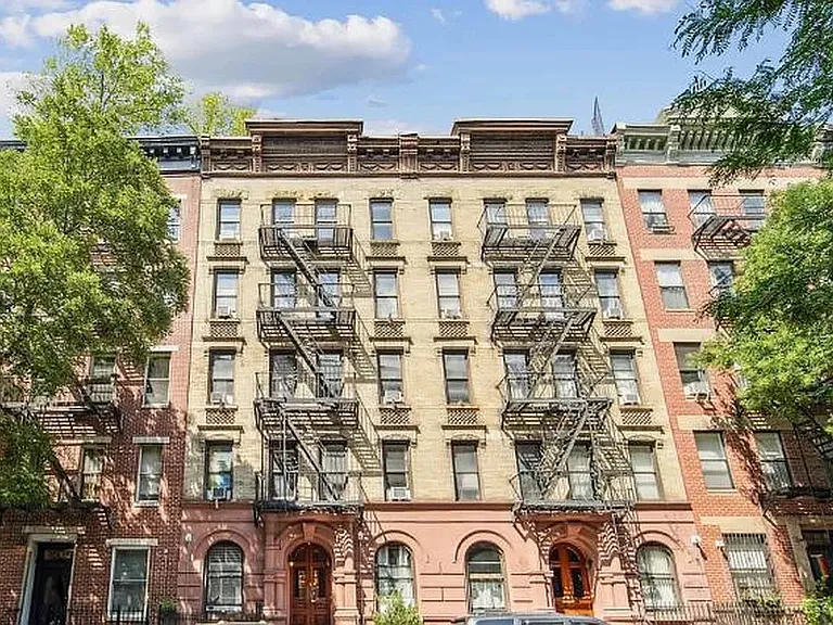 409 W 48th St #5FE — Photo 7