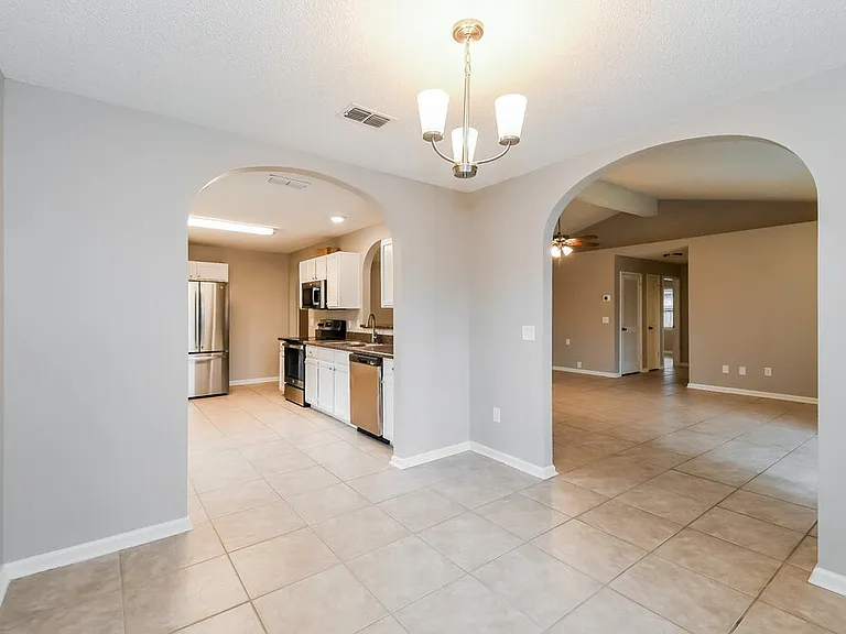 401 Baybrook Dr — Photo 7