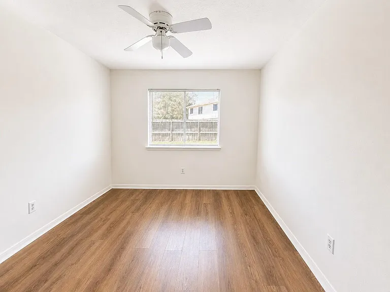 18023 Lago Forest Dr — Photo 11